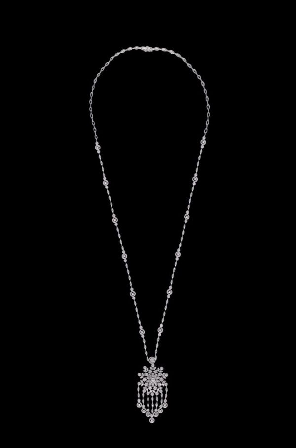 Diamond-Neck Set 5030