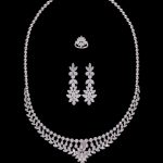 Diamond-Neck Set 5033