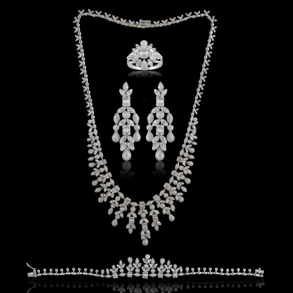 Diamond-Neck Set 873